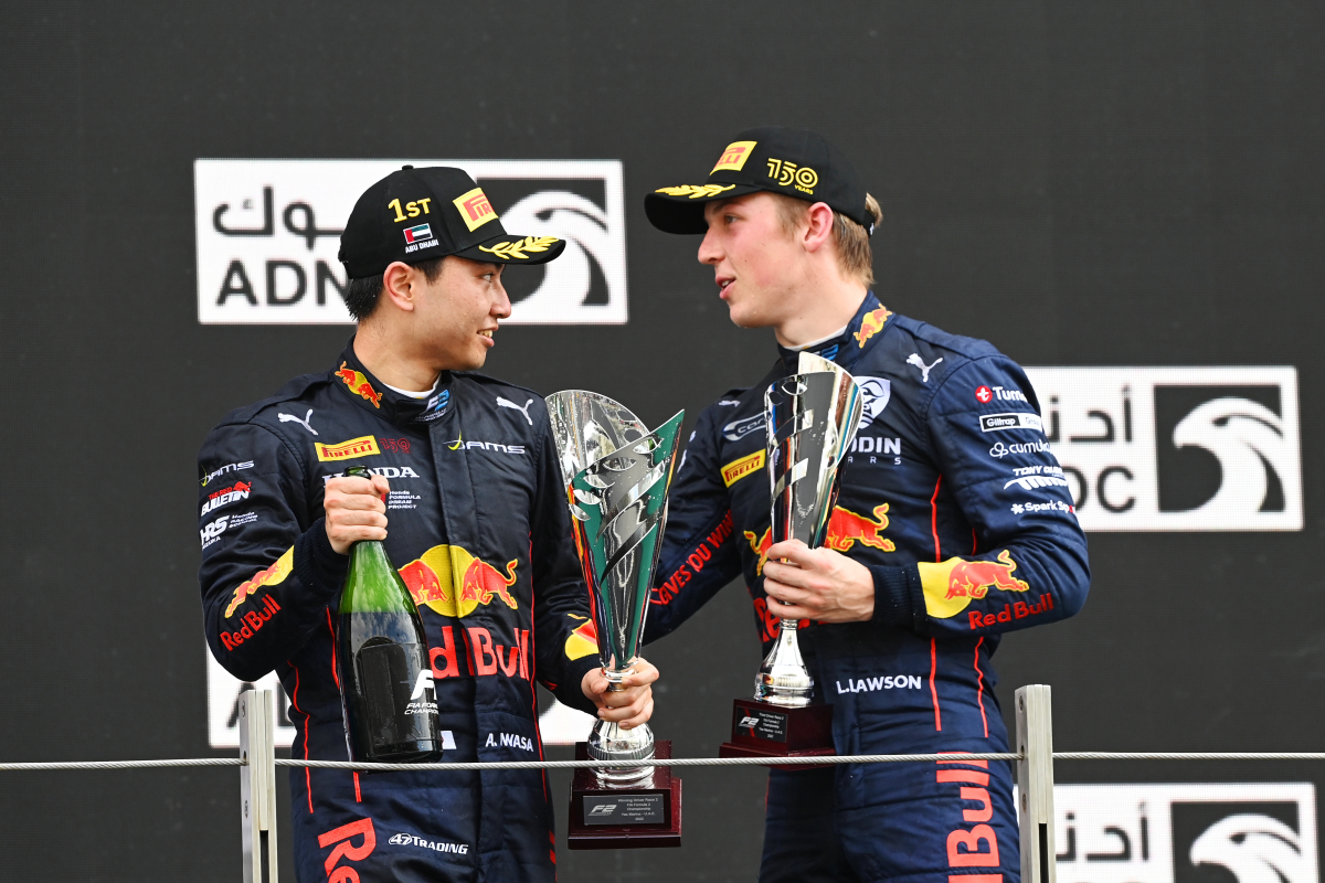 Red Bull-junior Iwasa mikt niet zozeer op plekje bij Red Bull Racing: "Als ik maar kampioen kan worden"