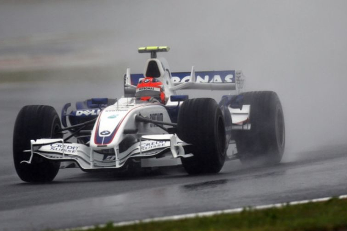 VIDEO: Massa v Kubica in the Japanese rain
