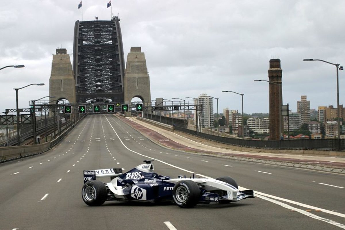 Sydney considering F1 Australian GP bid