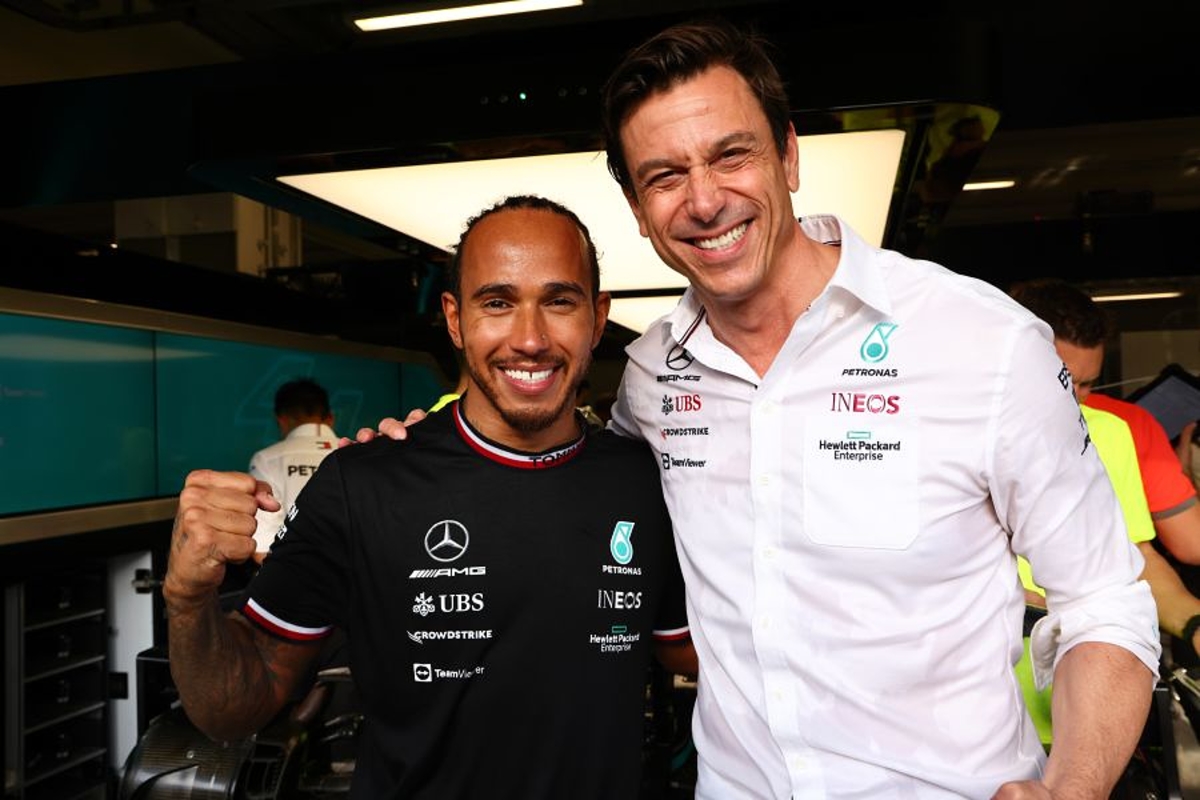 Wolff hint op contractverlenging Hamilton: "Kan zomaar 400 races halen"