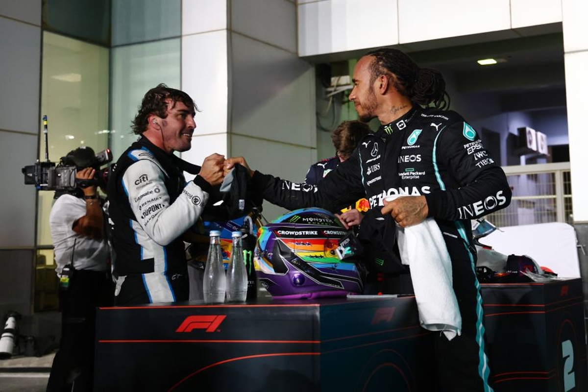 Hamilton giggling over Alonso Verstappen swipe
