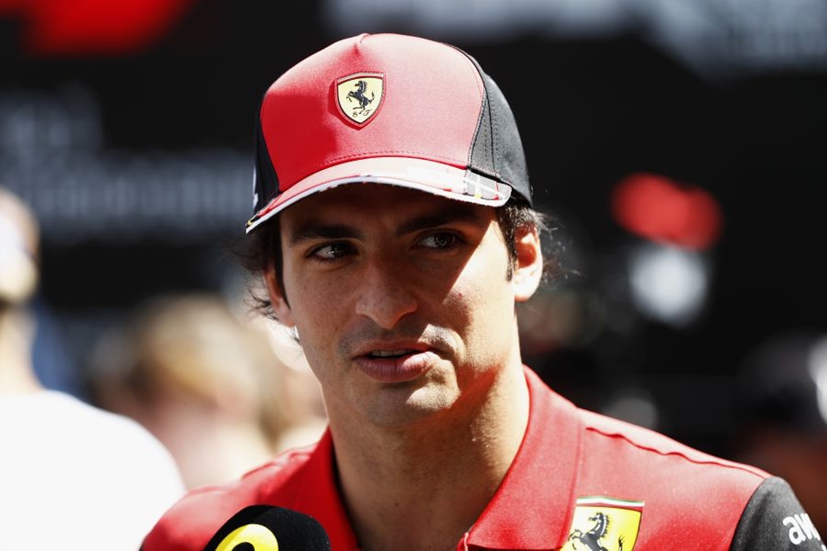 Carlos Sainz: Tal vez pedirle a Ferrari que haga un coche de rally