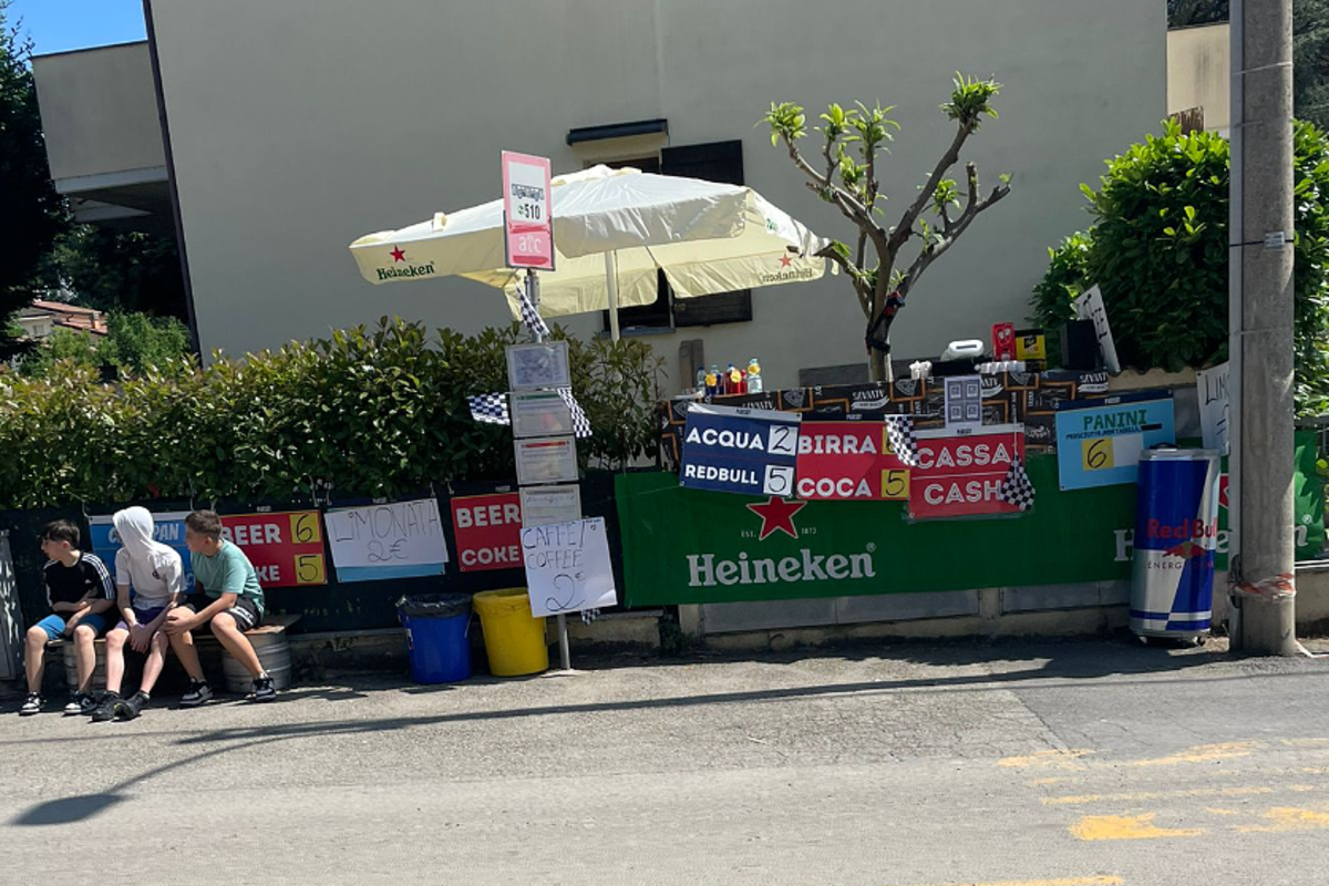 De horeca in Imola: hoe zijn de prijzen voor een biertje of een pizza?