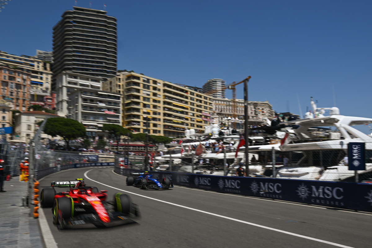 Carlos Sainz se estrella en las FP2 de Mónaco