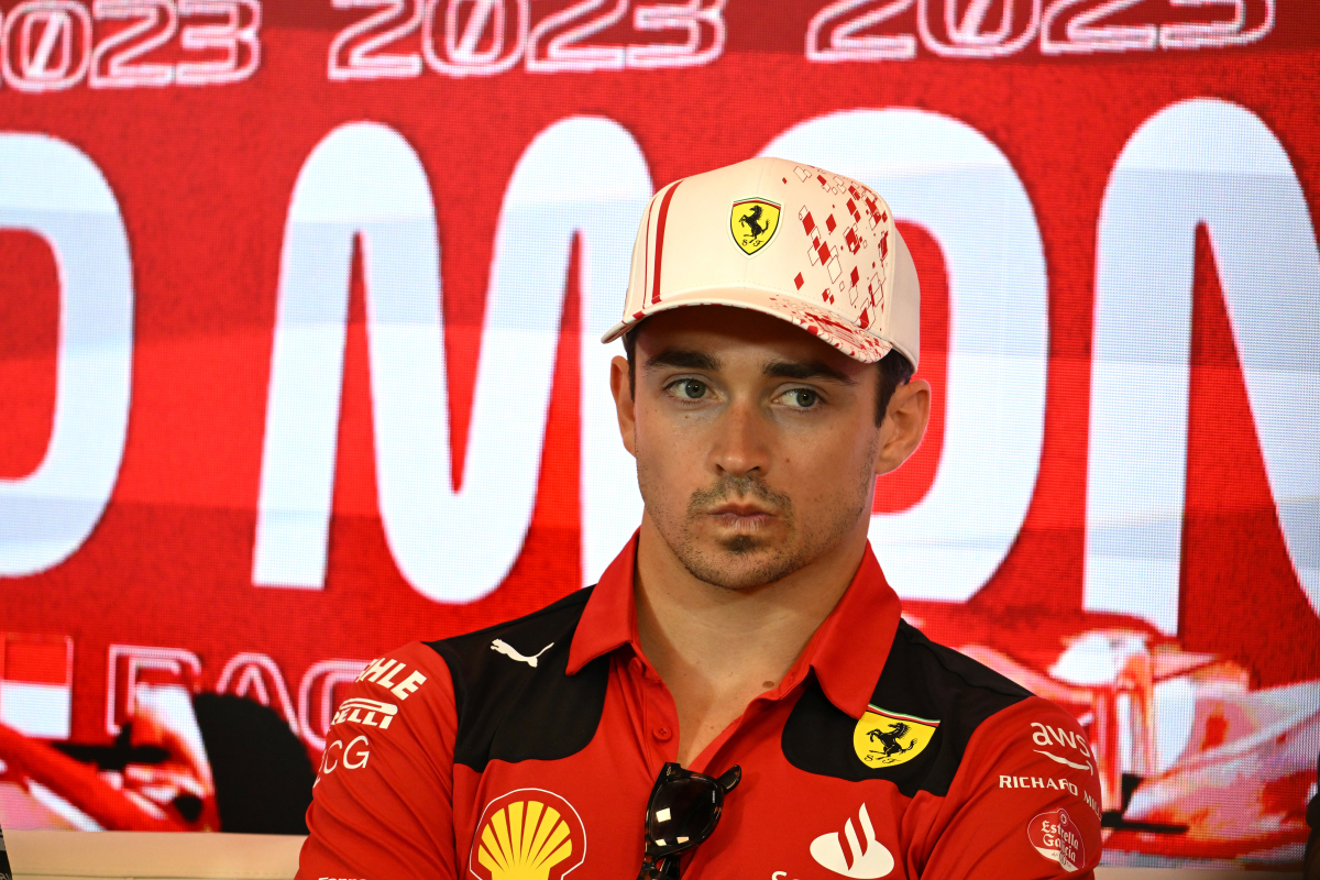 Leclerc kan niks met geruchten omtrent toekomst en Hamilton: "Ferrari laat je dromen"