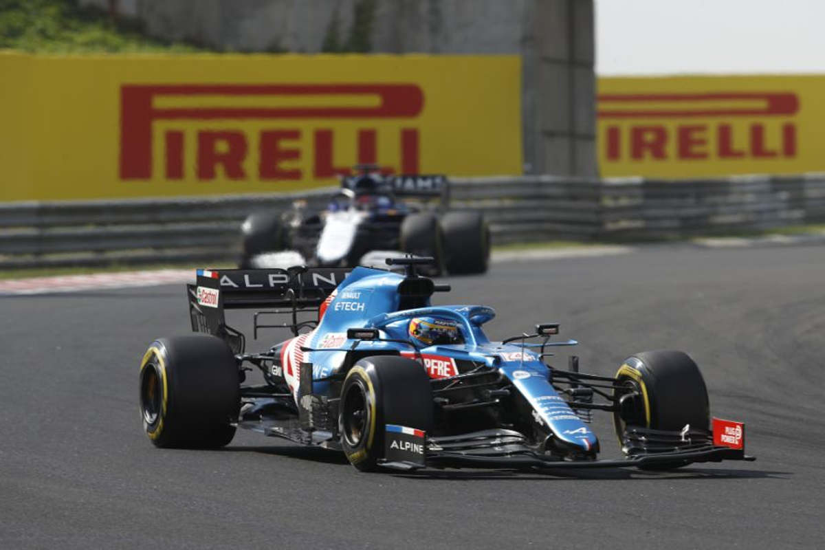 Alonso over duel met Hamilton: "Het was ook belangrijk voor Verstappen"
