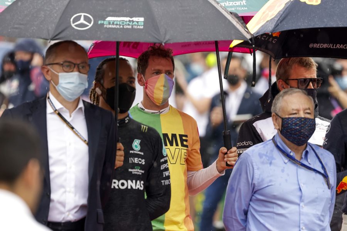 Masi verklaart bijzondere reprimande voor Vettel en co: "Volkslied respecteren"