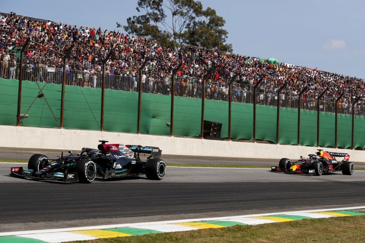 Grand Prix van São Paulo: Hamilton wint na bloedstollend gevecht met Verstappen