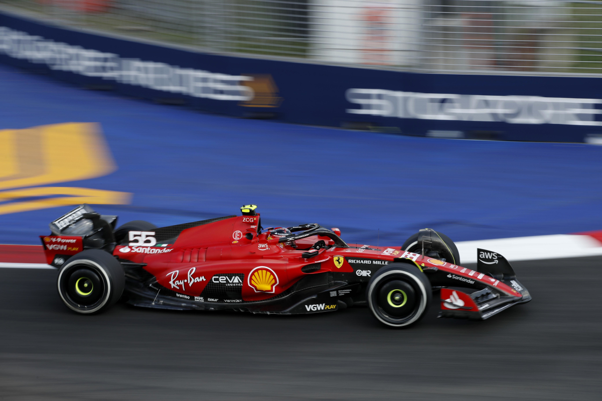 Sainz lidera las FP2, mientras Checo confirma la crisis de Red Bull