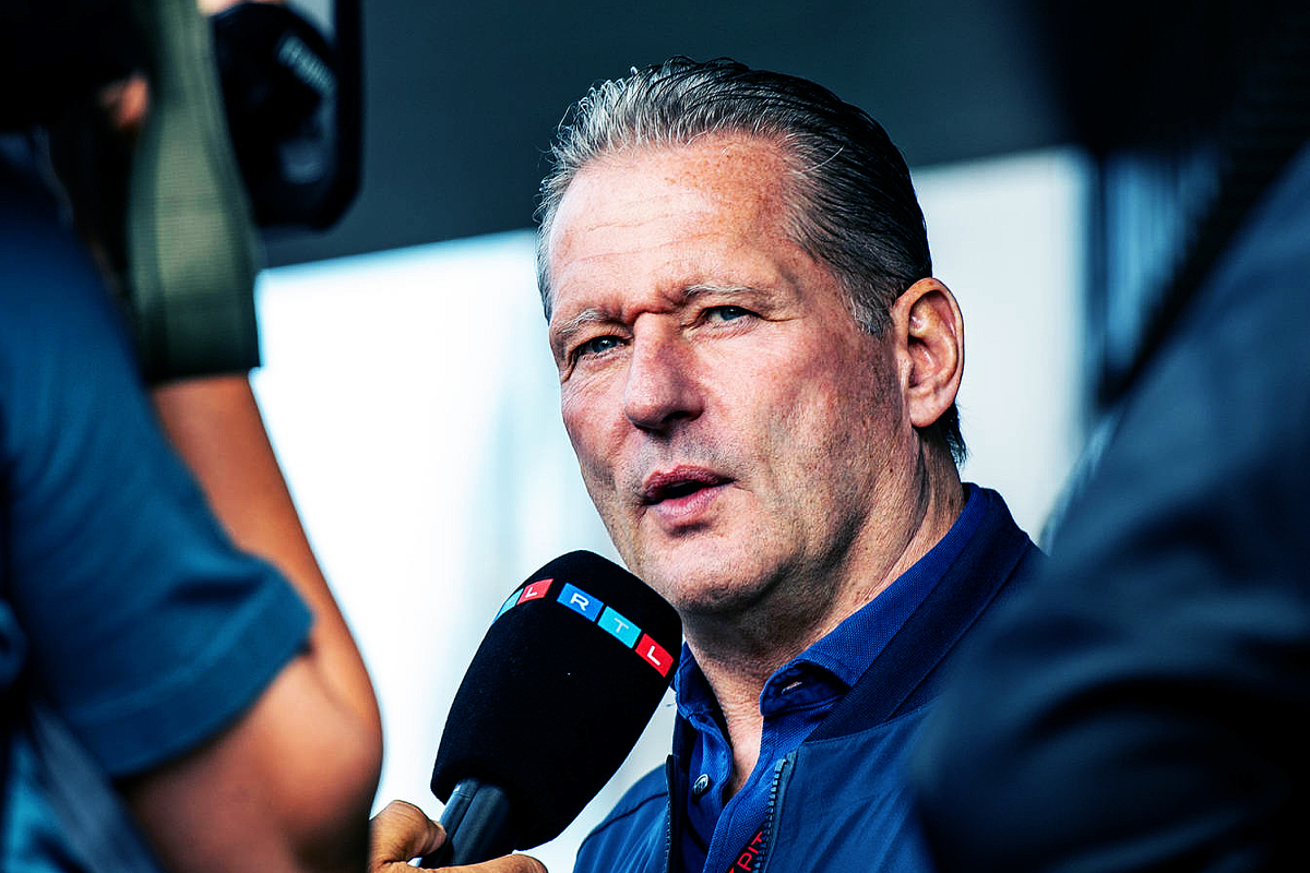 Jos Verstappen reageert op commotie: 'Stewards moeten niet met pers praten'