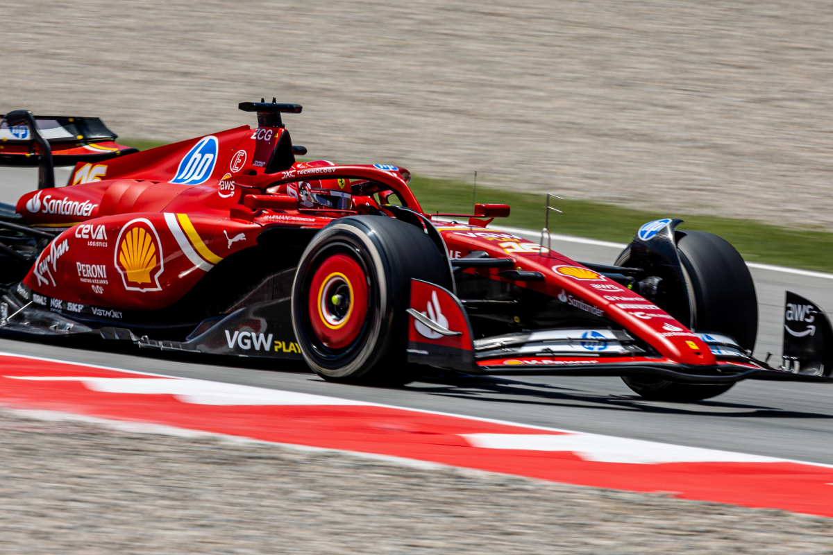Leclerc niet blij met race pace Ferrari: "Dit is nu het tweede weekend op rij"