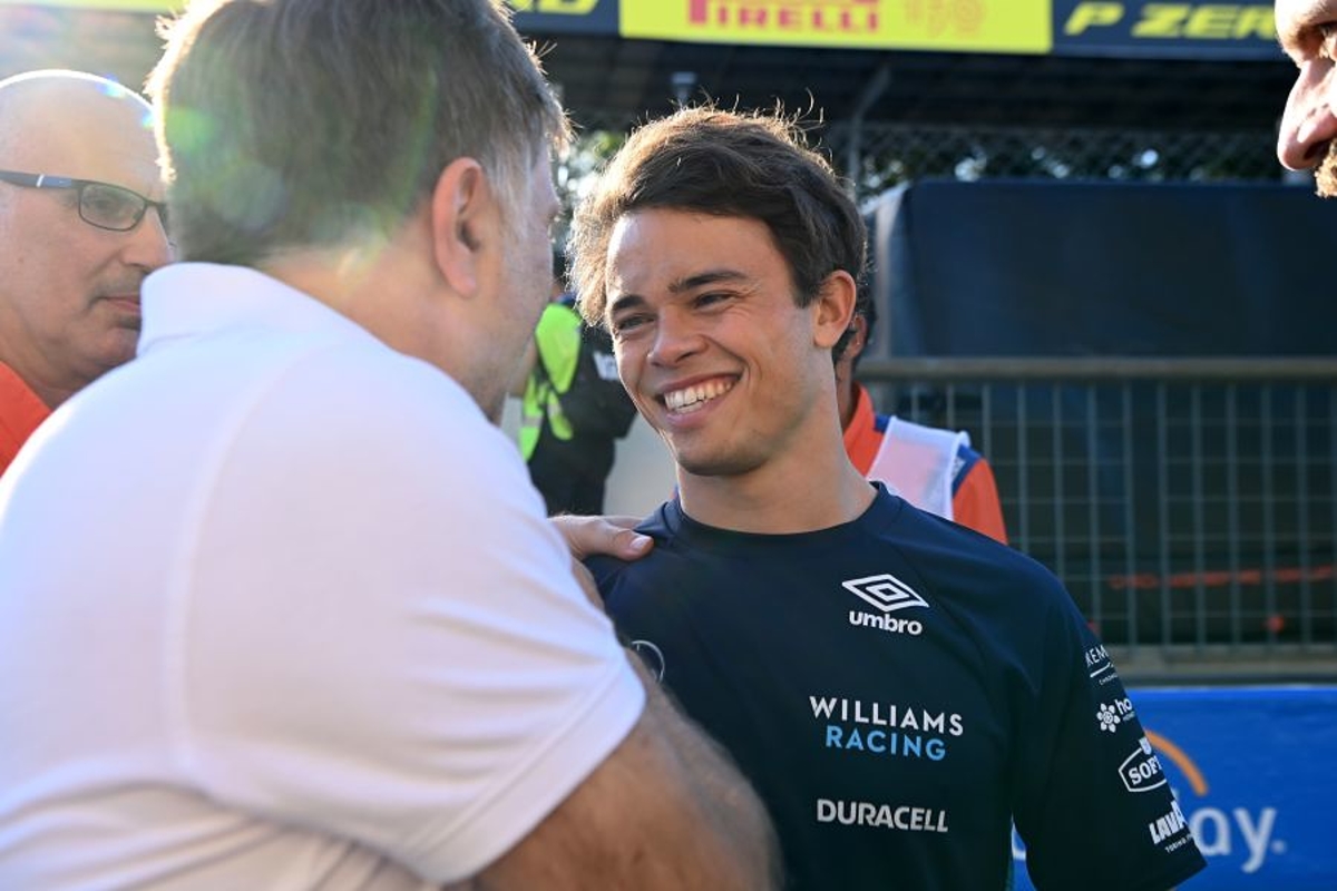 De Vries backed for Williams as late contender emerges