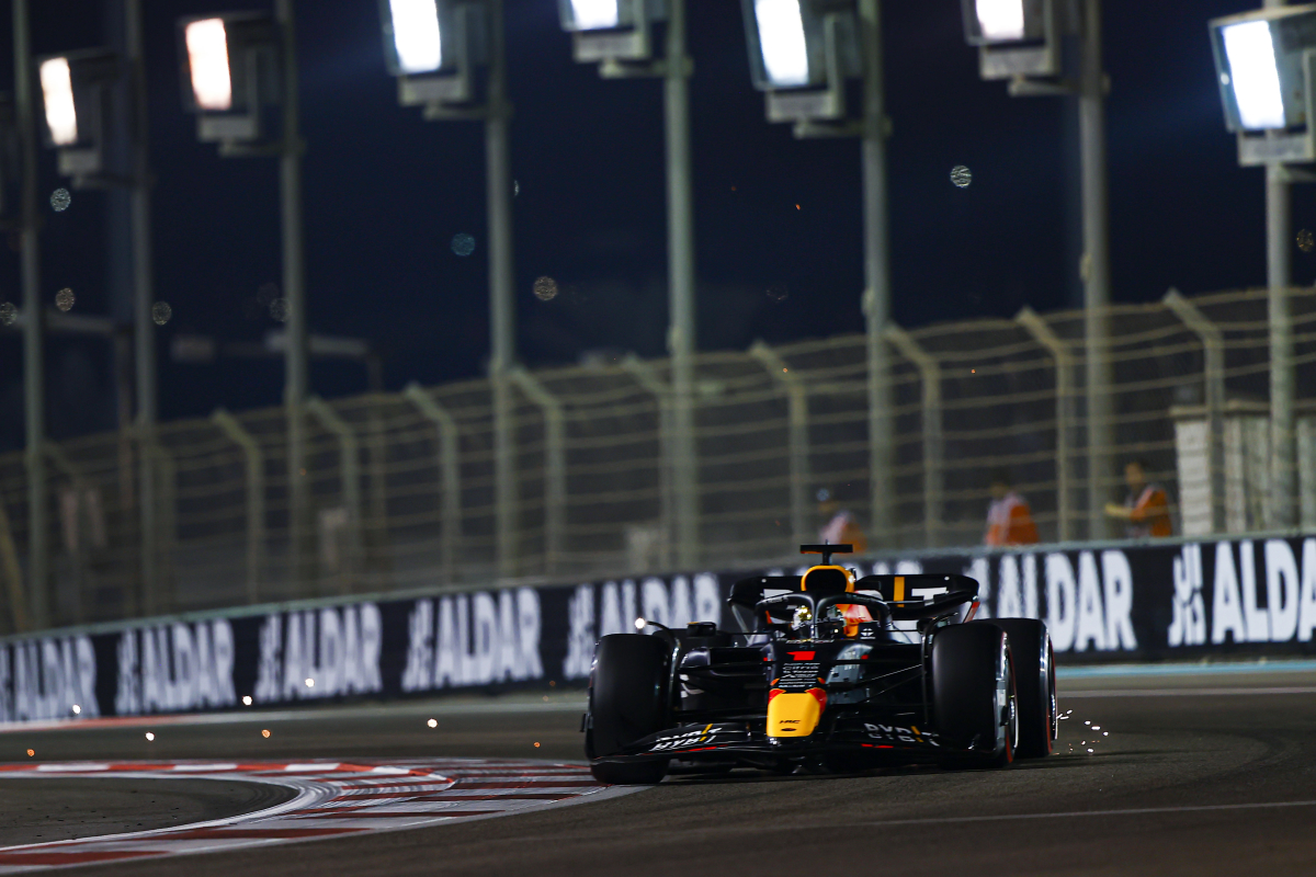 De definitieve startopstelling voor de GP van Abu Dhabi inclusief gridstraffen
