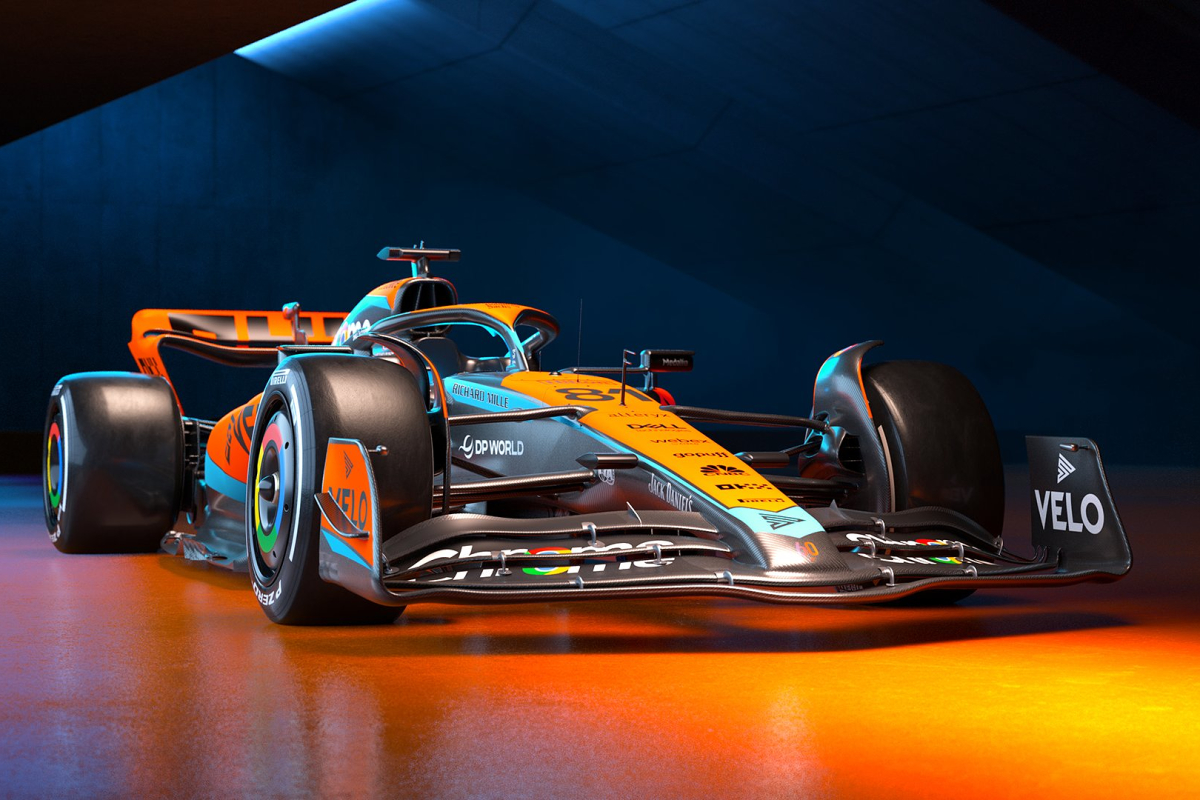 VÍDEO: El McLaren sale a la pista por primera vez