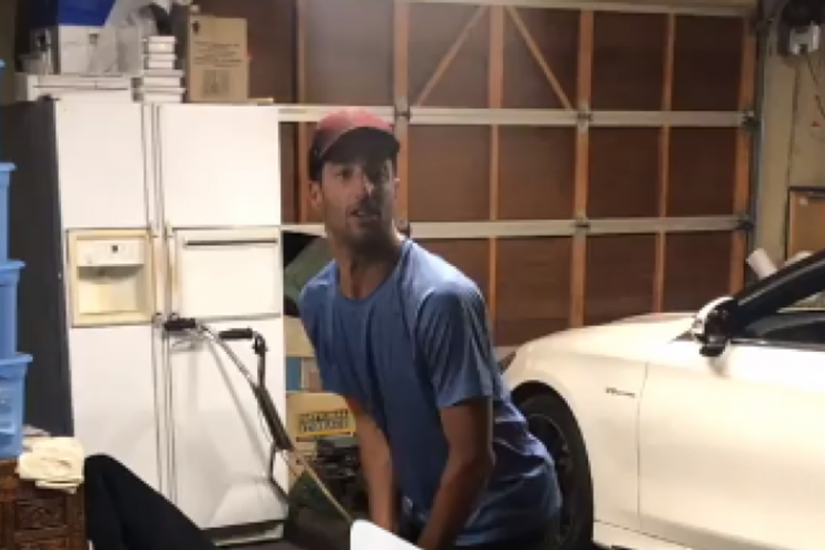 VIDEO: Ricciardo's hilarious attempt at cricket drive
