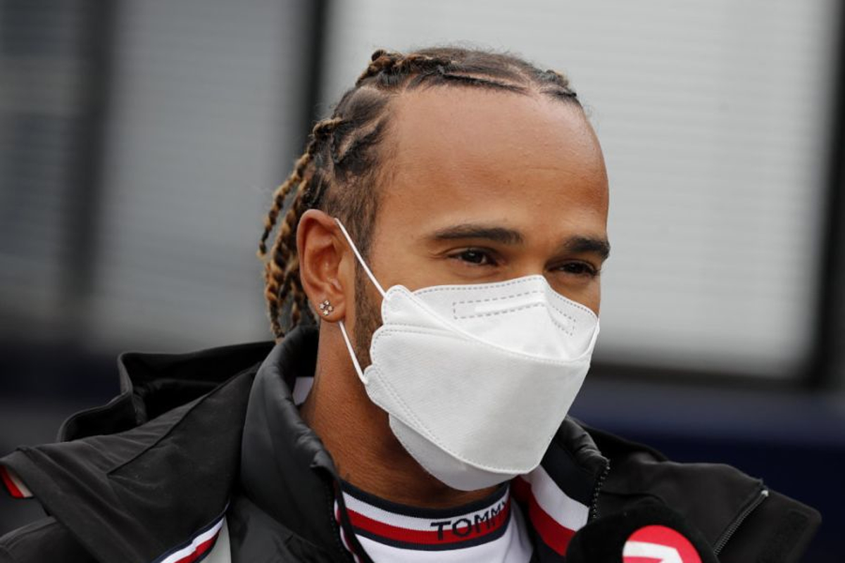 Hamilton over toekomst in F1: "Ik wil hier volgend jaar weer rijden"