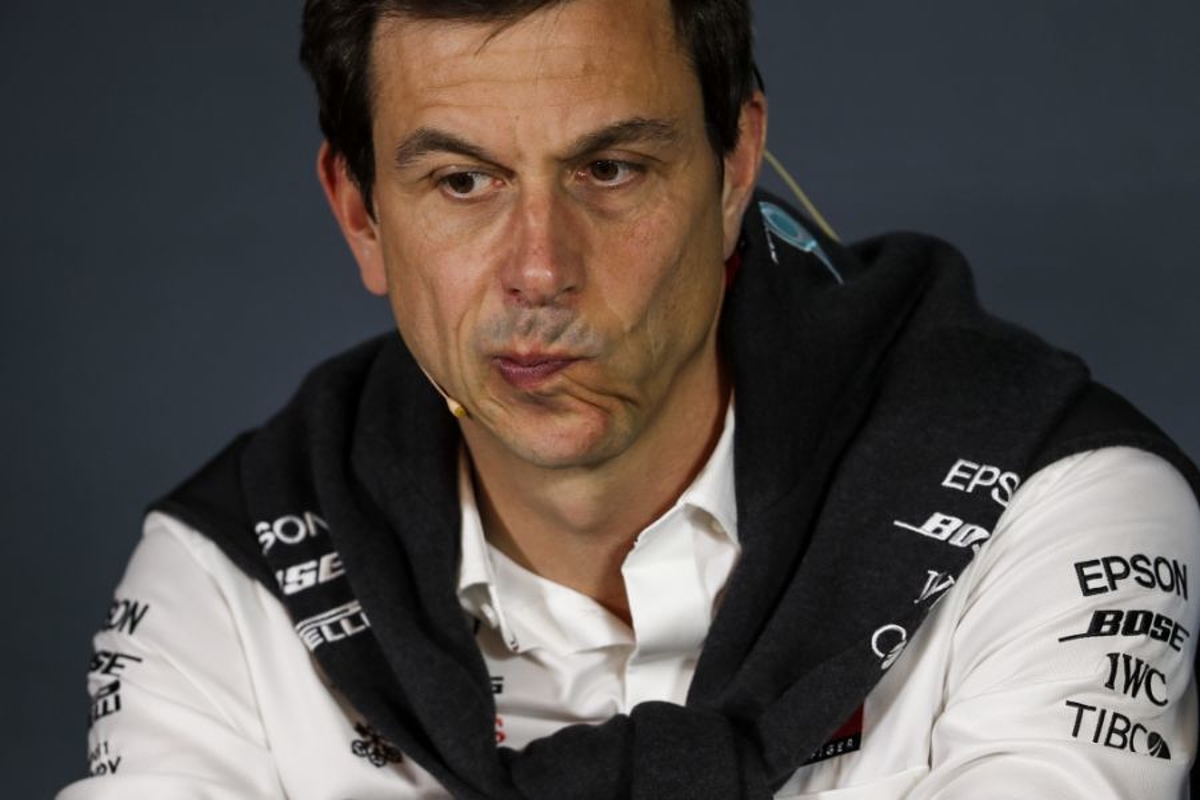 Toto Wolff: "Ferrari is 8 km/h sneller op de rechte stukken"