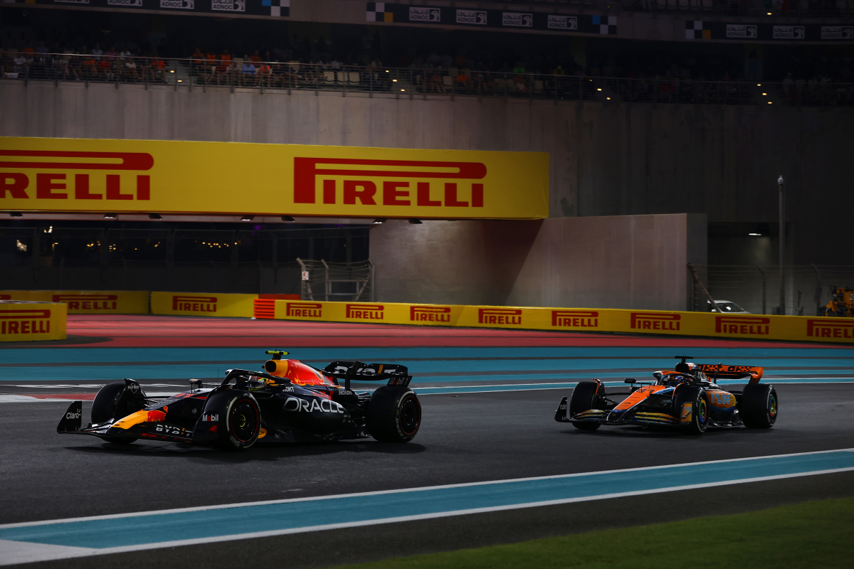 Pérez krijgt tijdstraf na contact met Norris en verliest podium in Abu Dhabi