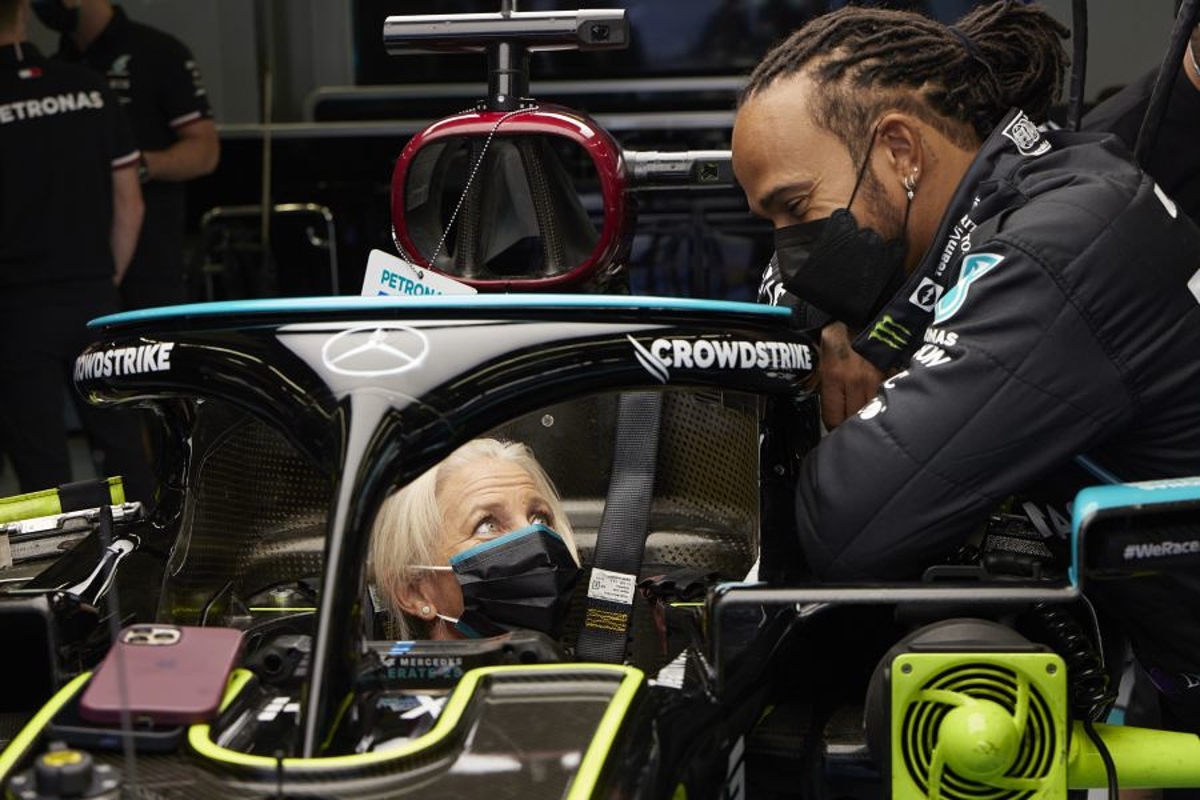 Hamilton praises "very special human being" he cannot do without in F1