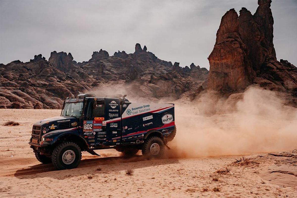 Dakar Rally 2025: Lategan weer op P1 bij auto's, net geen zege Van den Brink