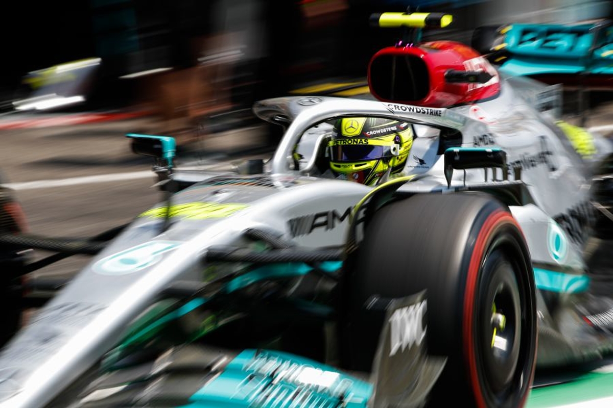 Rosberg raises 'head-scratching' Mercedes concern