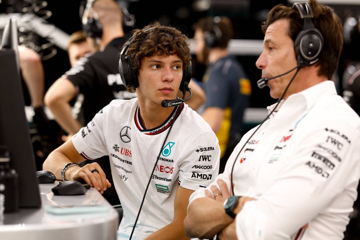Antonelli and Wolff in Mercedes garage at 2024 Singapore GP