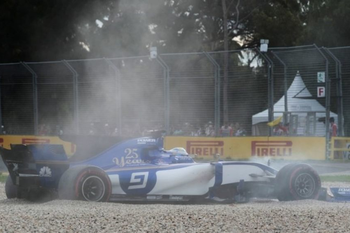 ONBOARD: De crash tussen Sauber en Haas vanuit het oogpunt van de coureurs