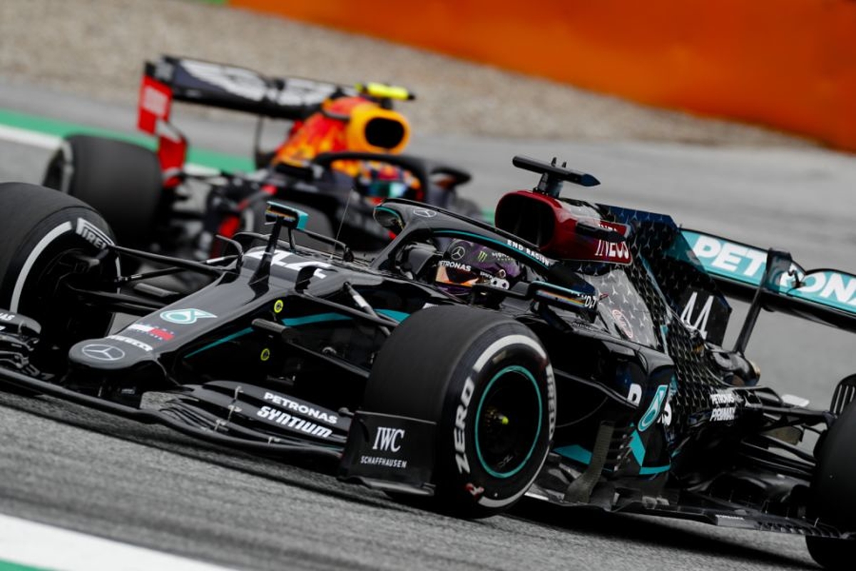 Haha! Red Bull neemt Mercedes op de hak op Twitter na overwinning Verstappen
