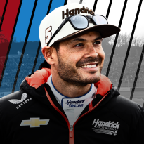 Kyle Larson tops NASCAR rivals as Chase Elliott and Kyle Busch beaten