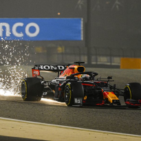 Verstappen en Perez beginnen het seizoen goed met kleine updates