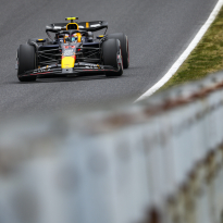 F1 Checo Hoy: Vencido por Sainz; Traición de Red Bull; Bombazo de futuro