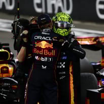 Norris bedankt 'verdomd goede coureur': "Verstappen maakte ons leven een hel"