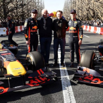 IN BEELD: De Tokyo Show Run van Red Bull Racing