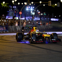 Video: Pérez parkeert Red Bull bijna in de vangrail tijdens demonstratie