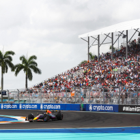 F1 star crashes into rival in FREAK Miami pitlane incident