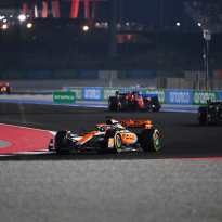 Piastri in de wolken na overwinning in Qatar: 'Safety Car was mijn vriend vandaag'