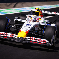 Lawson krijgt tik op de vingers, stewards waarschuwen het F1-veld voor kwalificatie en race