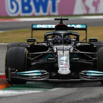 Mercedes overweegt motorwissel en gridstraf voor Lewis Hamilton in Monza