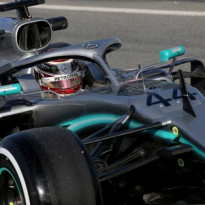 Lewis Hamilton: 'W10 voelt een beetje anders aan'