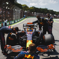 Verstappen en Hamilton staan er alleen voor: ‘Pérez te langzaam’, Bottas helpt niet’