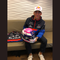 Gasly tributes Hubert with Monza helmet