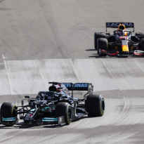 Horner prijst 'managen' race door Verstappen: "Dacht niet dat hij het ging redden"