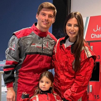 Max Verstappen Twitch stream HILARIOUSLY interrupted by Kelly Piquet's daughter