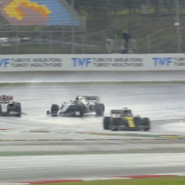 VIDEO: Bottas spint, Latifi en Grosjean maken contact