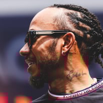 ¡Hamilton busca COMPRAR un equipo!