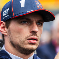 Marko onthult waarom Verstappen besloot bij Red Bull te blijven: "Wolff gooide daarin olie op het vuur"