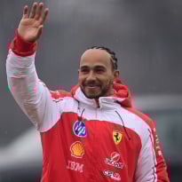 Hamilton realiza nuevo LANZAMIENTO con Ferrari F1