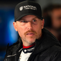Denny Hamlin sends NASCAR postseason warning to struggling Hendrick Motorsports star