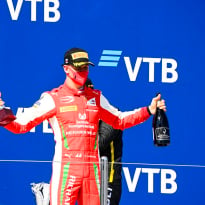 Mick Schumacher wint het Formule 2-kampioenschap