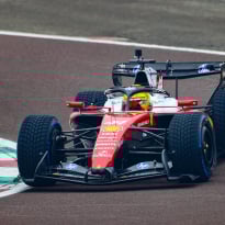 Red Bull reageert op motorfoefje, Ferrari valt stil en Williams afwezig tijdens testweek | GPFans Recap